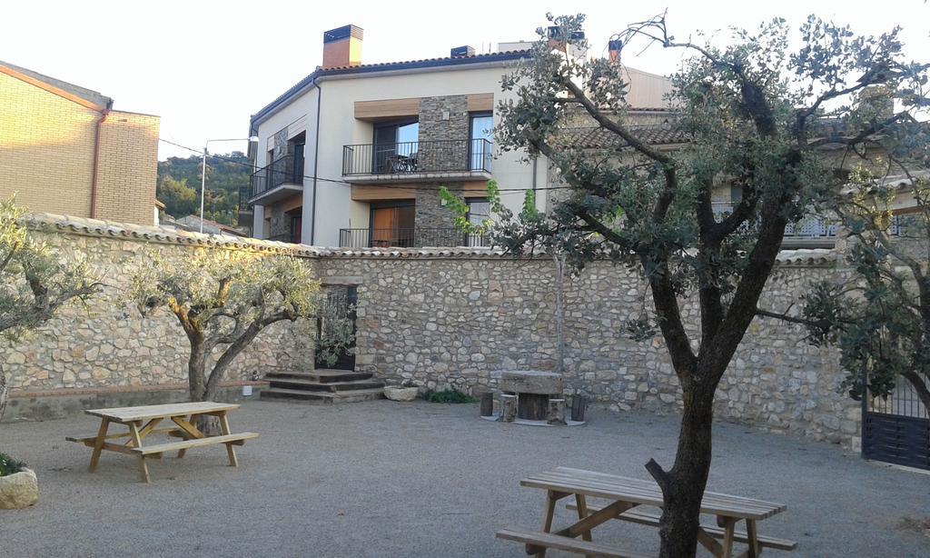 Cal Ribero Aparthotel Vilanova De La Sal Ngoại thất bức ảnh