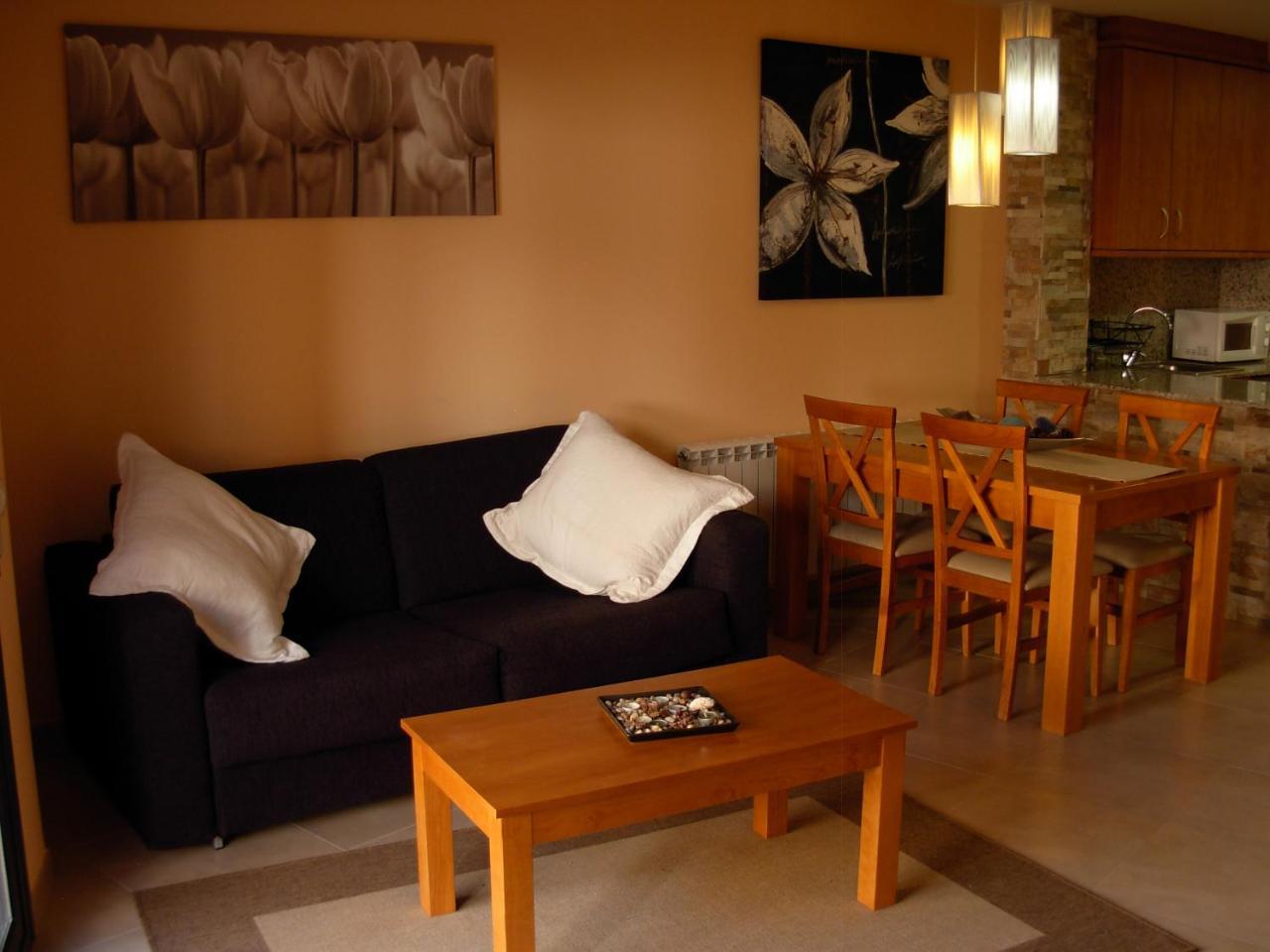 Cal Ribero Aparthotel Vilanova De La Sal Ngoại thất bức ảnh